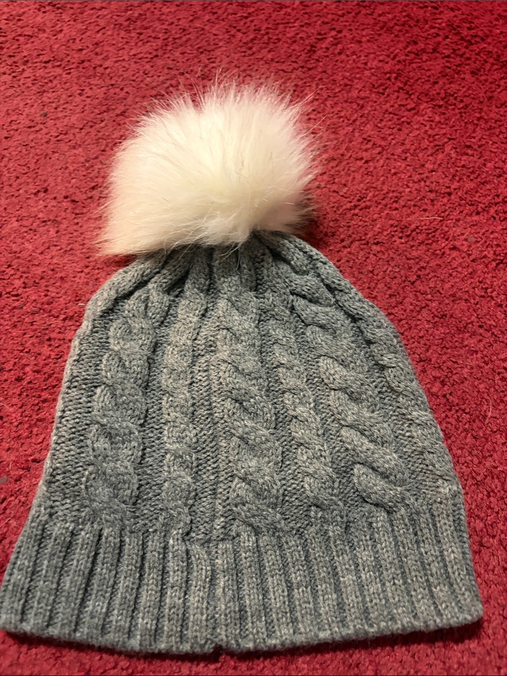 Woman’s Cable Knit Pom Beanie - Heather Gray with Cream Pom
